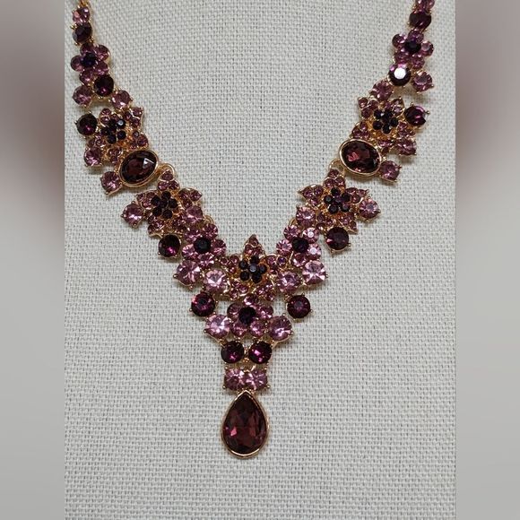 Crystal Pendant Necklace   - Picture 2 of 6